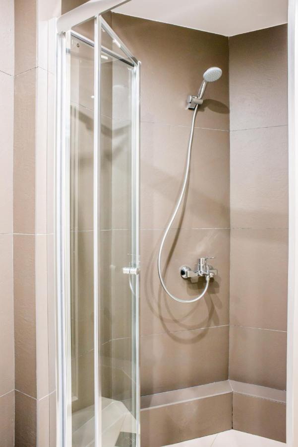 A25 Pristine & Sunny Flat With Balcony At Downtown Athens Lägenhet Exteriör bild